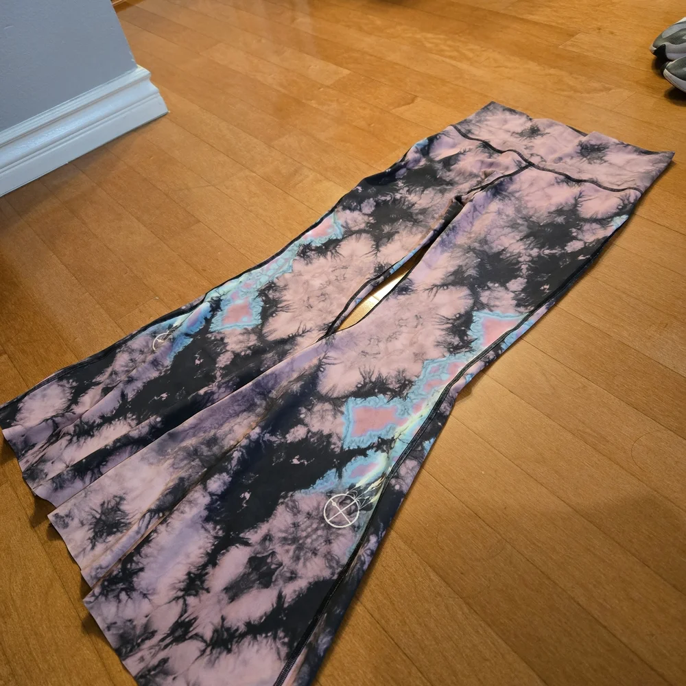 Teeki Tie-dye Eagle Feather Pink high waist pants Bell Leggings Size Large - Picture 5 of 5